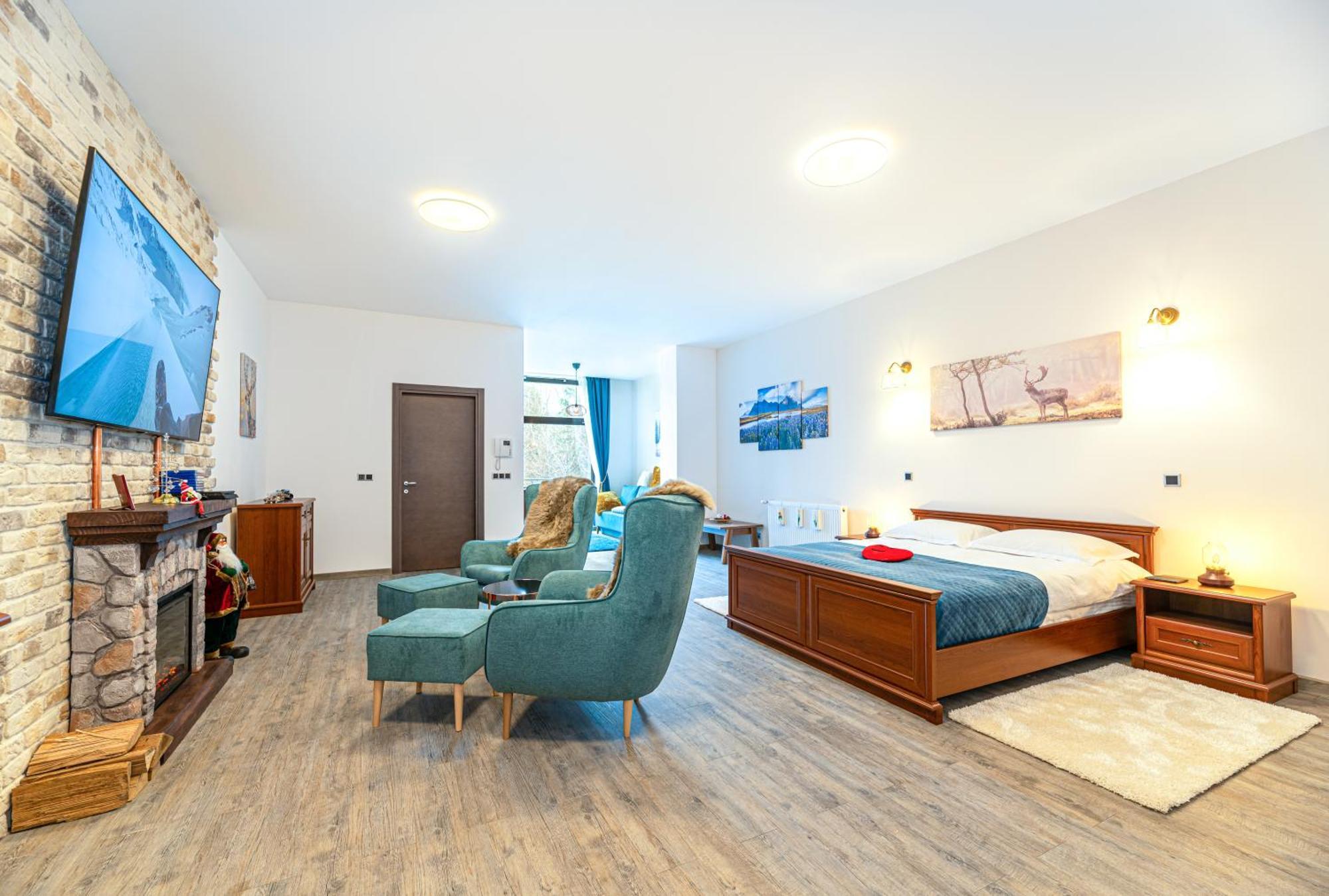 Joy - - Silver Apartment *